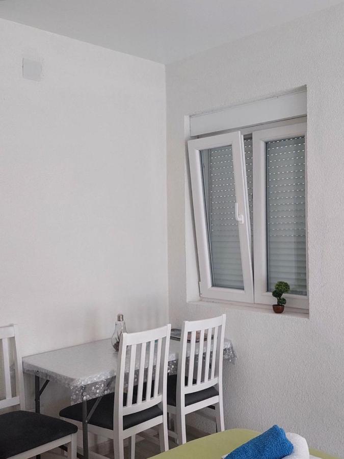 Apartment Iva Биела Экстерьер фото