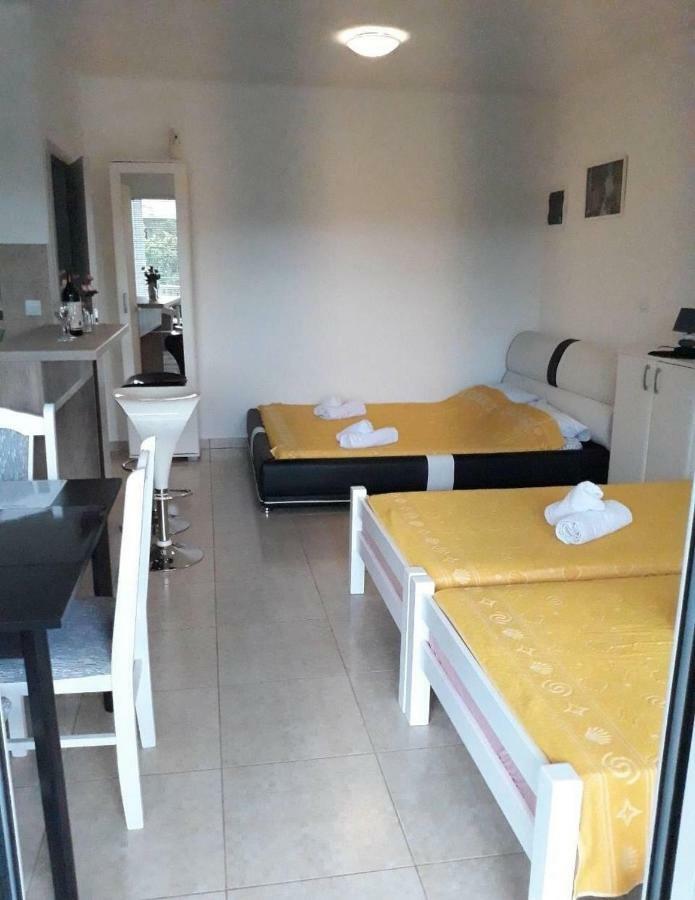 Apartment Iva Биела Экстерьер фото